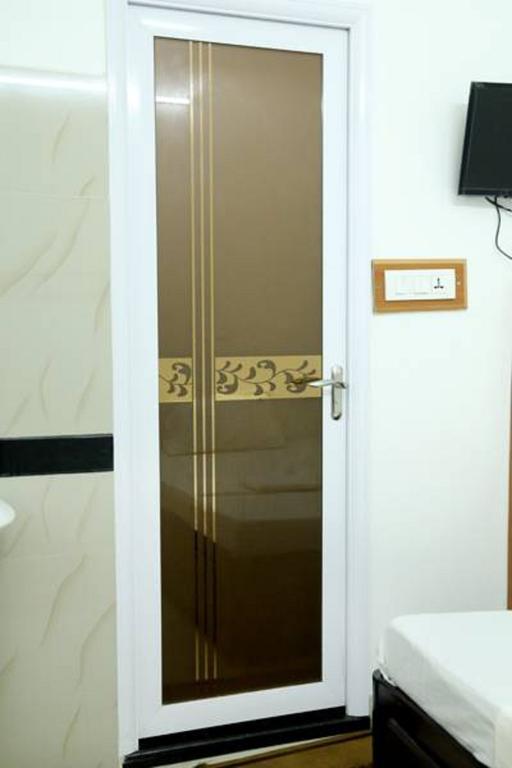 Mary Meridien Lodge 哥印拜陀 外观 照片